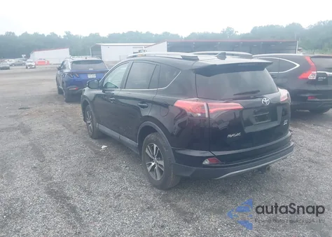 2017 Toyota Rav4 Xle z USA, uszkodzony, nr VIN 2T3RFREV5HW675736